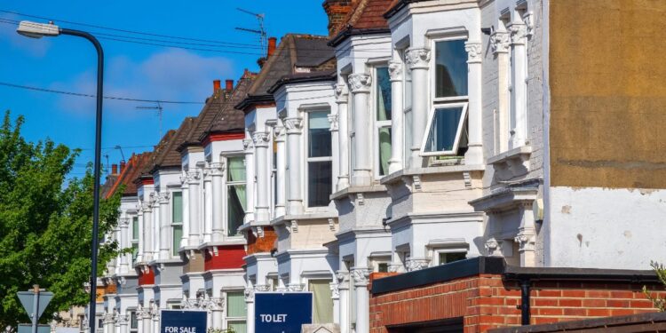 Welsh housing market sees rise in buyers and agreed sales