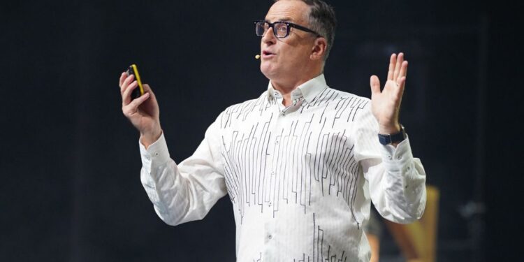 Entrepreneur launches £1bn mission to boost profits of UK small businesses