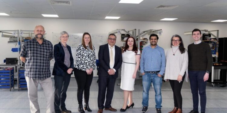Welsh medtech company gains triple recognition for glucose monitoring innovation