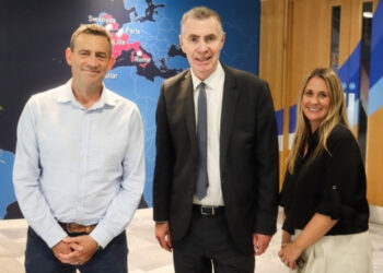 Adam Price MS at a FinTech Wales roundtable with sector leaders